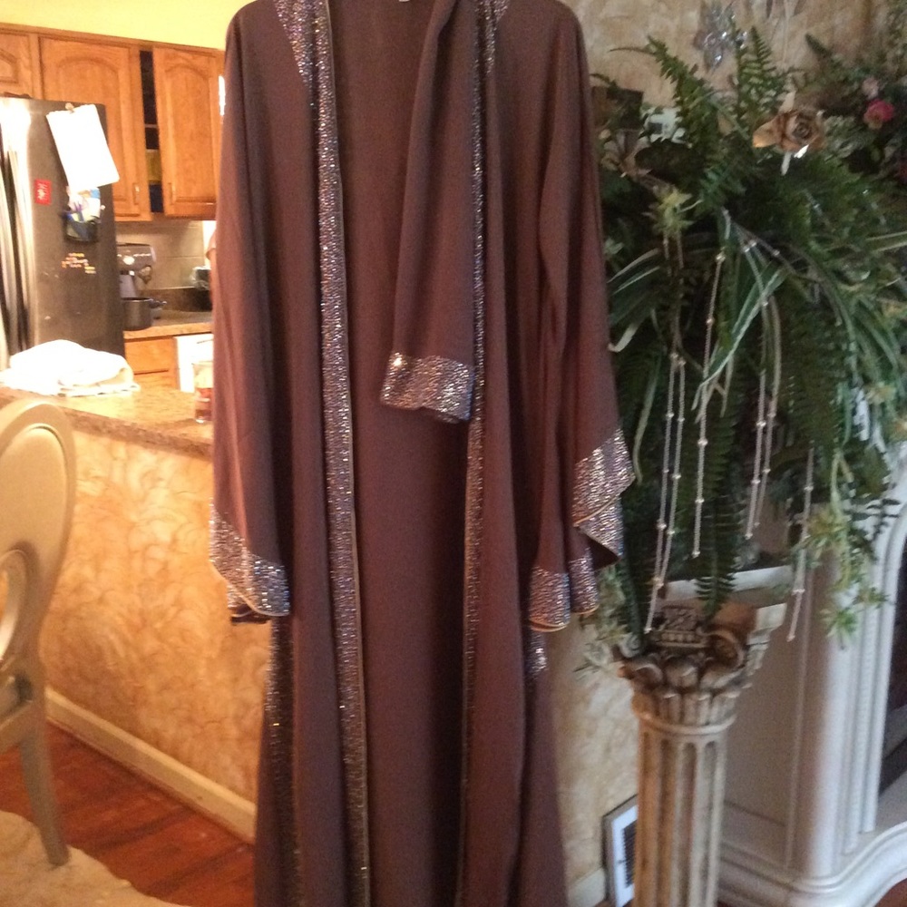 Dubai fashion abaya